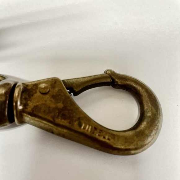 Vintage Brass Ludell Italy Keychain - Picture 5 of 5